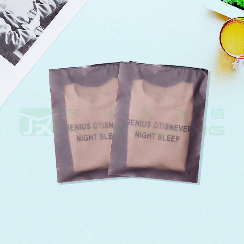 Custom Frosted Eco Friendly Zipper Plastic Packaging Bag For Clothes