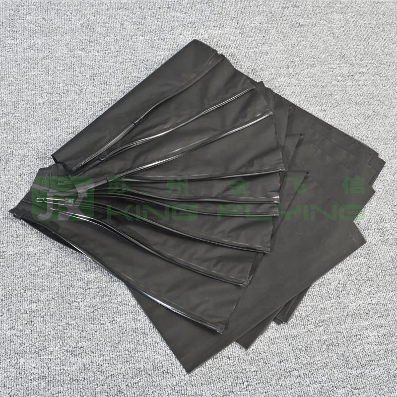 Low MOQ Frosted Plastic Bag With Zipper For Clothing Packaging