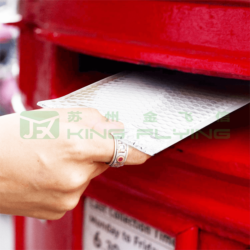 Customized Printed Metallic Bubble Mailing Packaging Envelope For Shipping Delivery