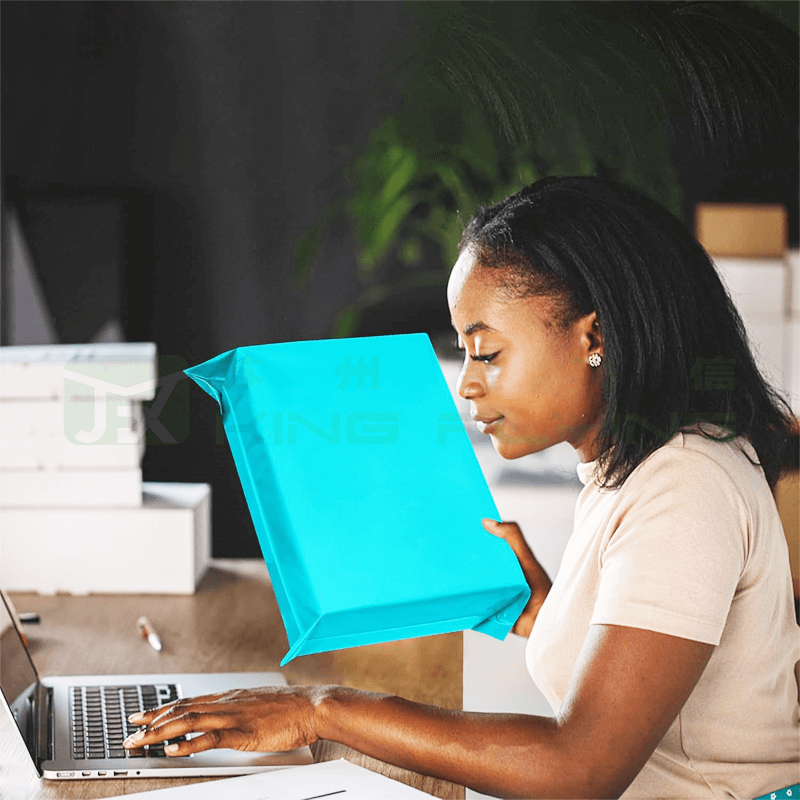 Custom Logo Clothes Courier Personalized Plastic Shipping Bag