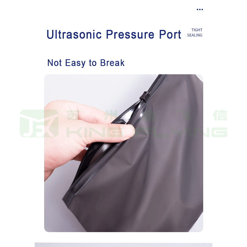 Custom Frosted Eco Friendly Zipper Plastic Packaging Bag For Clothes