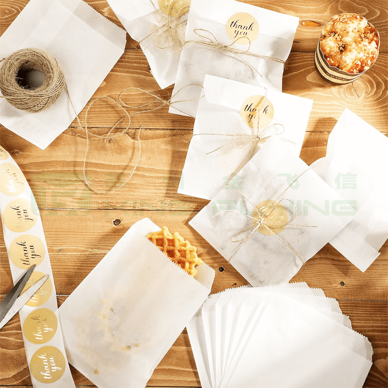 Recycled Custom Luxury Glassine Paper Packaging Bag For Clothing Shoes